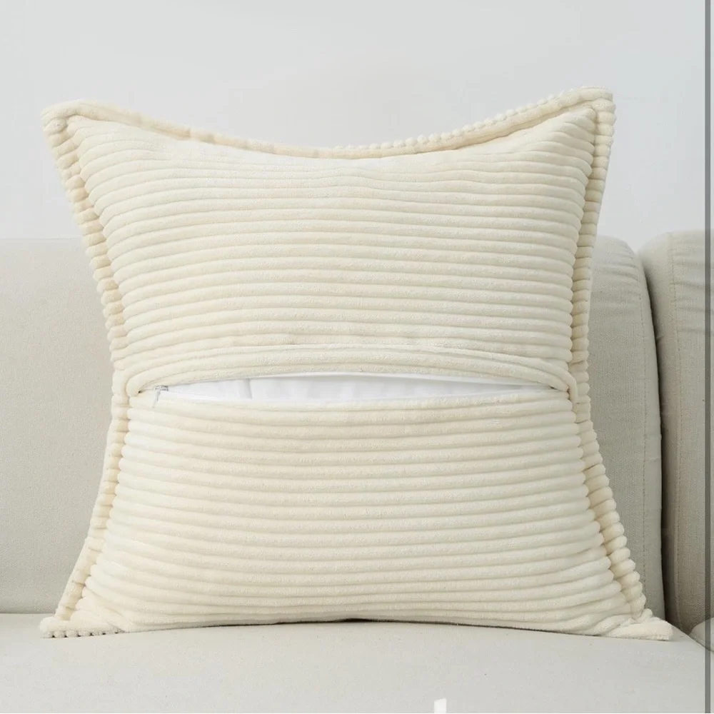 NWT HAUSSY Beige Throw Pillow Covers 20x20 Inch Set of 2